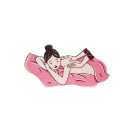 Значок "Массажист", брюнетка, розовый плед