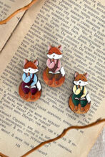 Значок "Лиса с книгой", зеленый