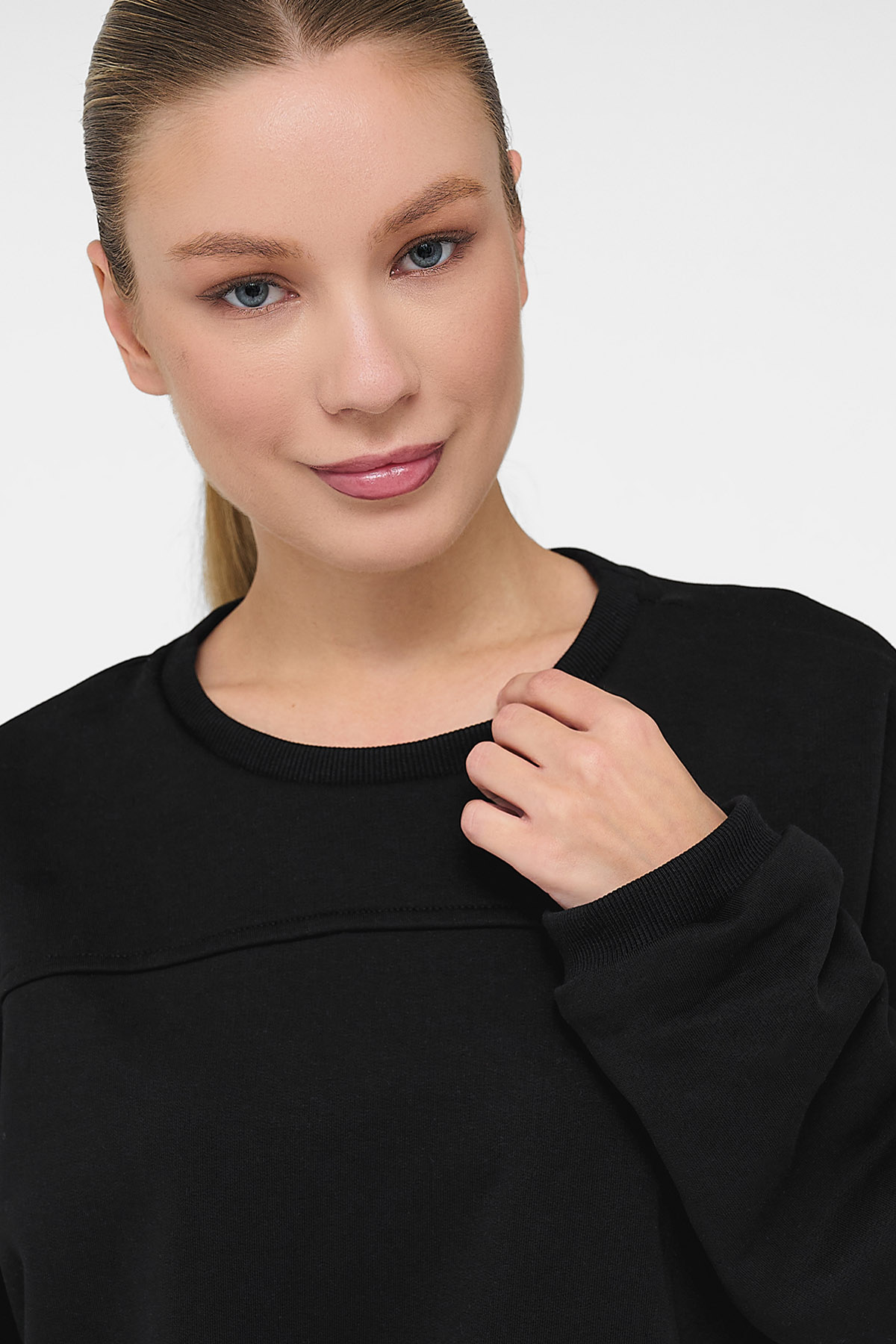 Свитшот женский Тезис TZ113, tangle, черный, 52-54