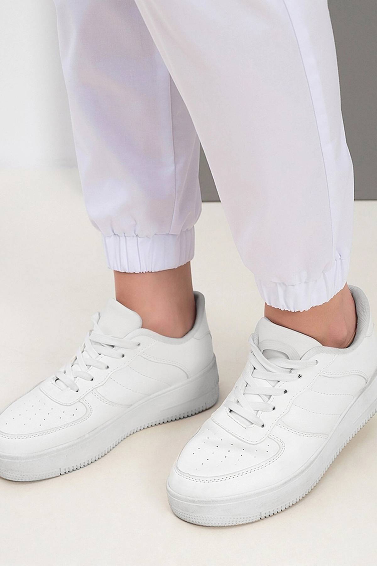 Джоггеры медицинские женские Doctor Big 1-20-01-0, белый, 48