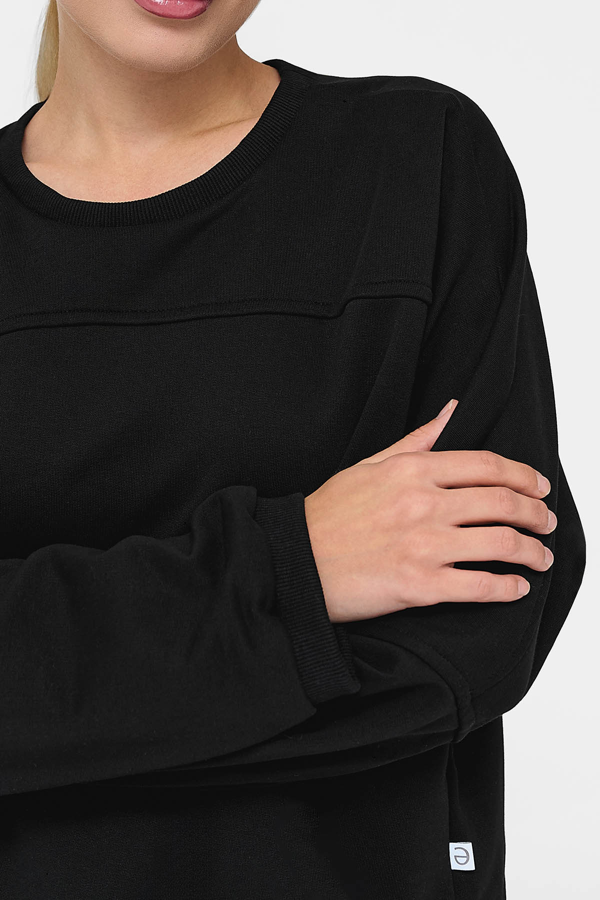 Свитшот женский Тезис TZ113, tangle, черный, 52-54