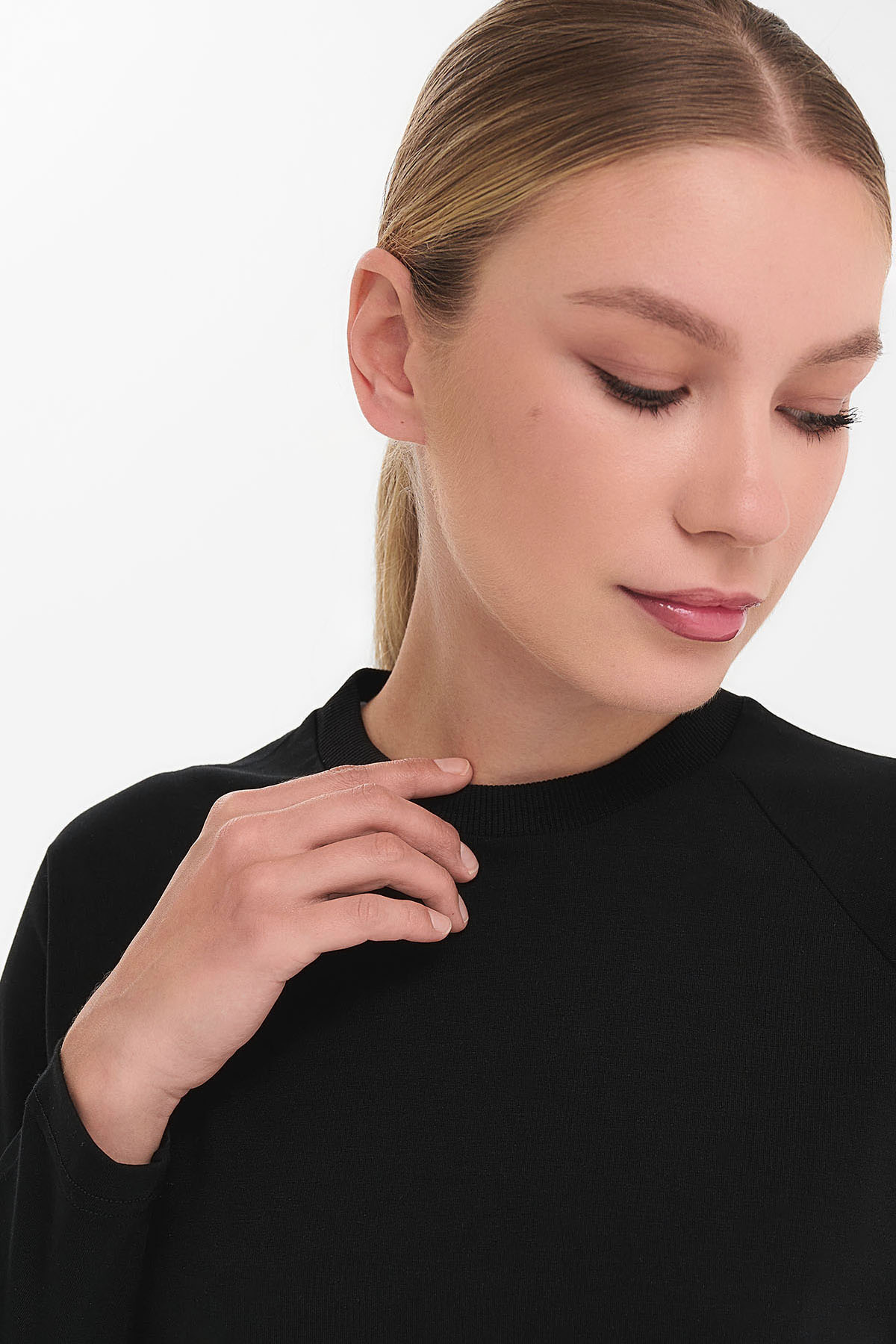 Лонгслив женский Тезис TZ112, черный, 52