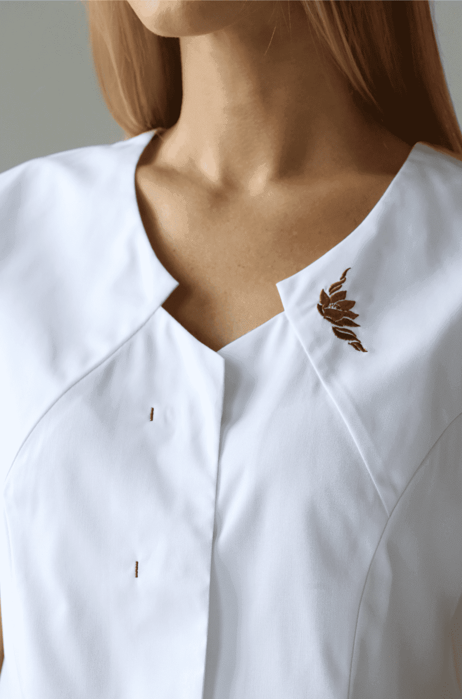 Халат женский «Милана», белый с вышивкой, 44