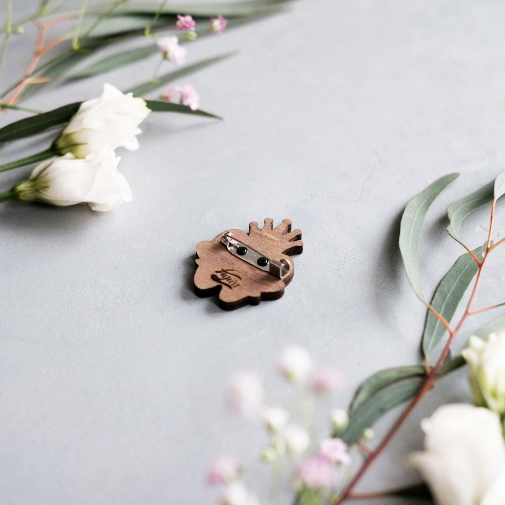 Значок "Зубик с короной"