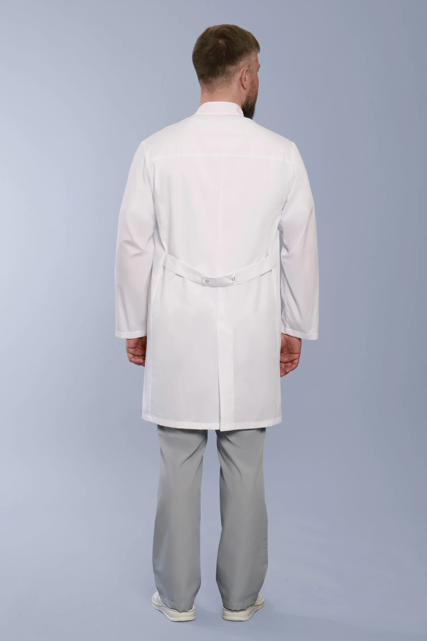 Халат мужской 550, длинный рукав, белый, 48