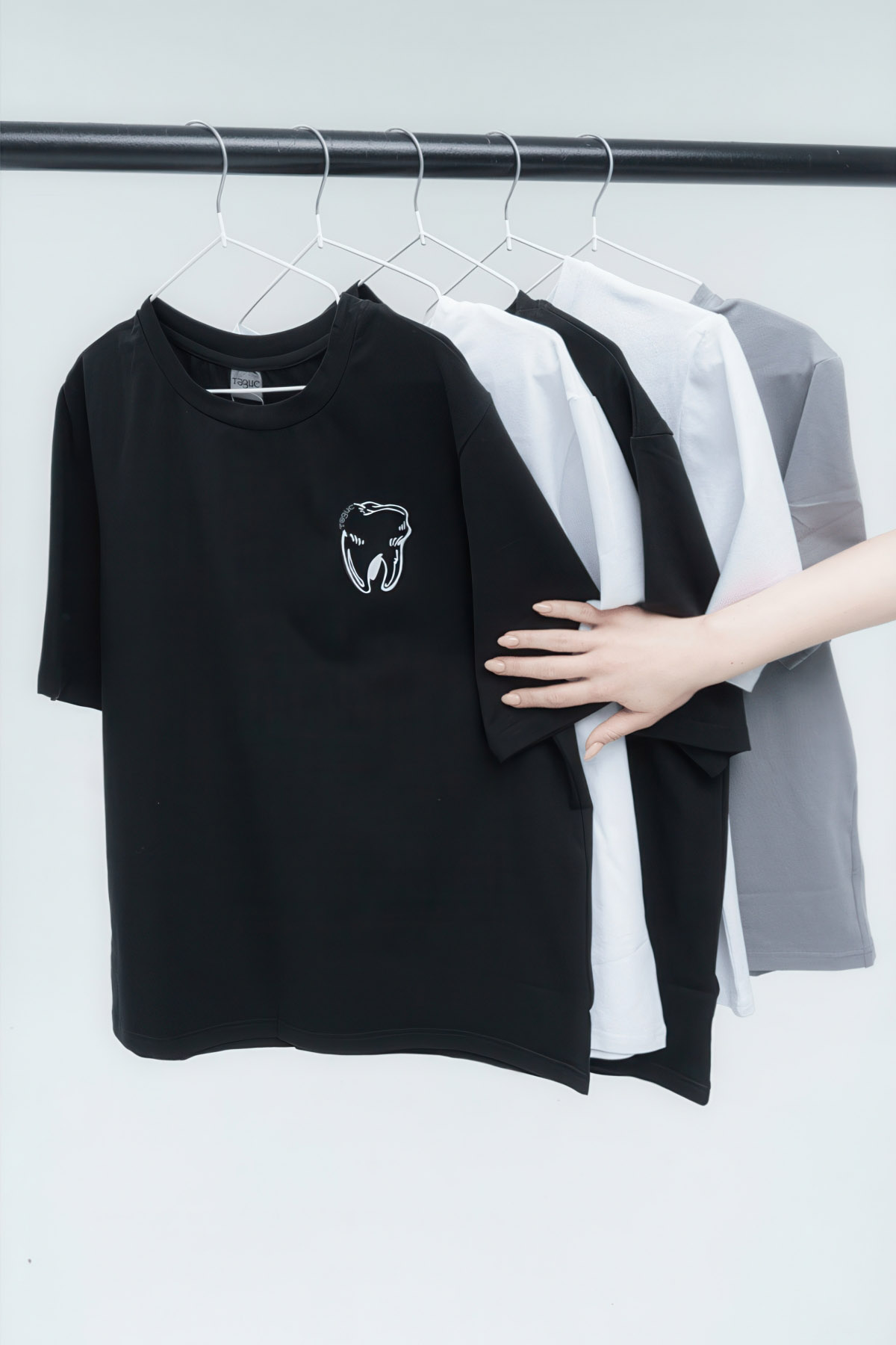 Футболка женская Тезис, принт "Зубик", белый, 46-48