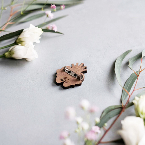 Значок "Зубик с короной"