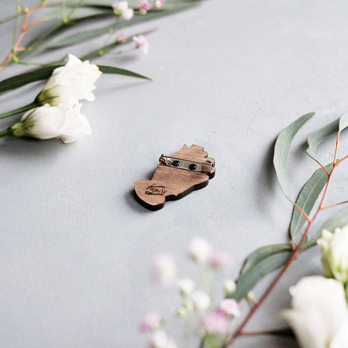 Значок "Маникюр лак", желтый