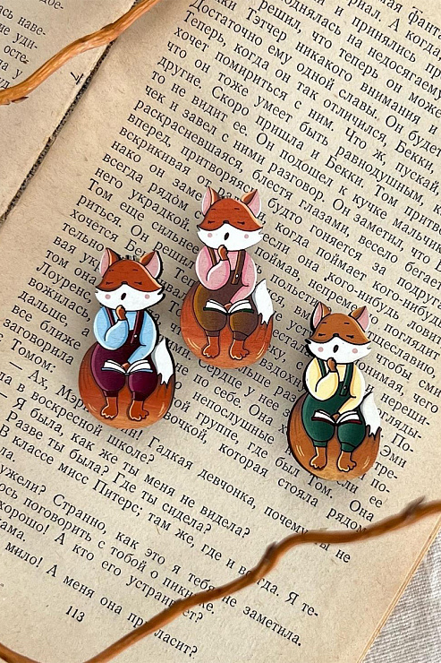 Значок "Лиса с книгой", зеленый