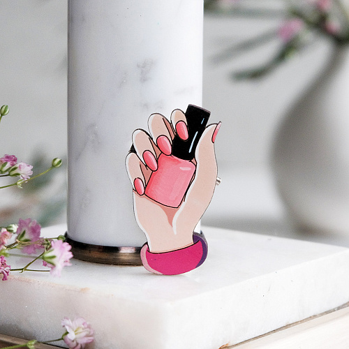 Значок "Маникюр лак", красный