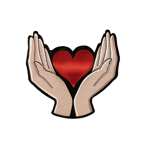 Значок "Сердце в руках", оргстекло